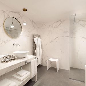 Luxus Zimmer mit Kingsize-Bett